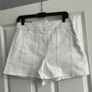 White Size Zip Shorts